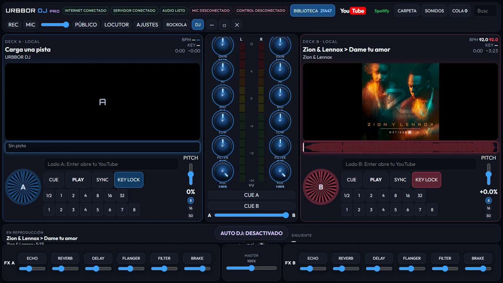 URBBOR DJ en acción: dos decks con carátula, mezcladora, vúmetros, efectos y Auto DJ